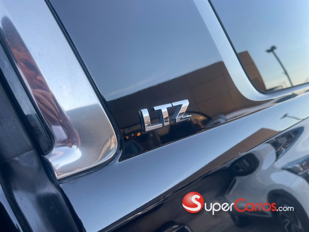 2015 Chevrolet Tahoe LTZ — foto 7 / 12