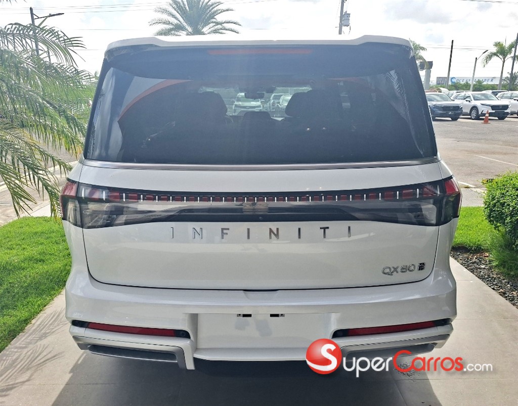 2027 Infiniti QX-80 — foto 3 / 10