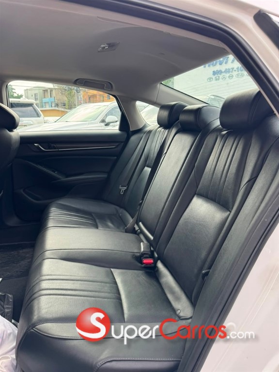 2020 Honda Accord Touring — foto 2 / 8