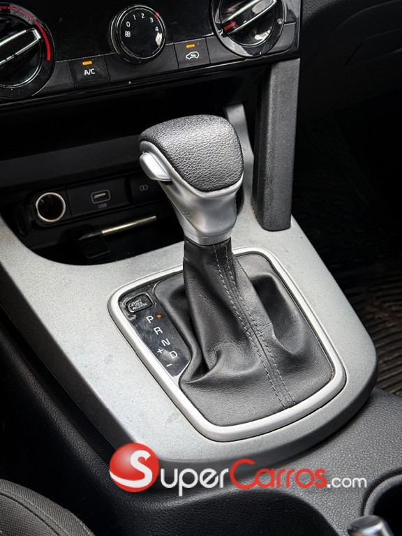 2021 Kia Seltos — foto 7 / 10