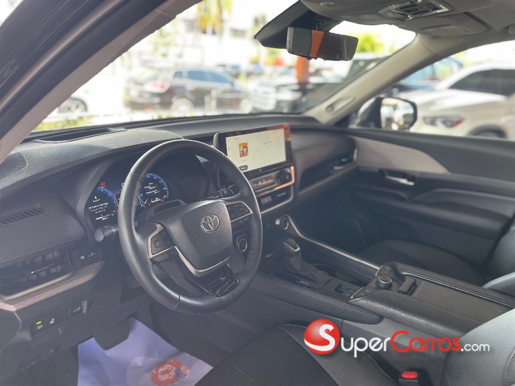 2024 Toyota Grand Highlander Platinum — foto 7 / 12