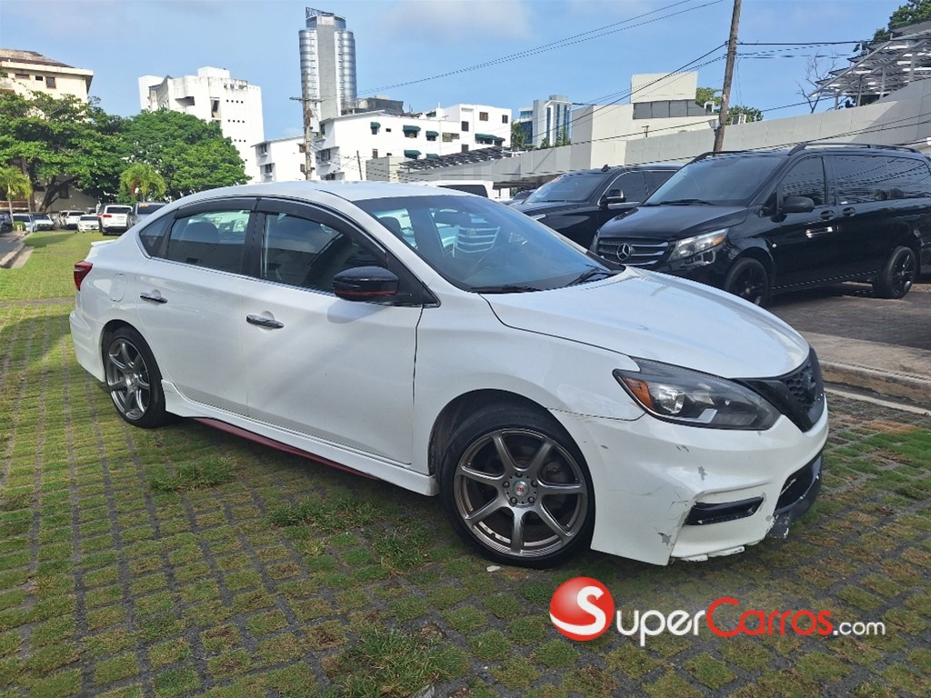 2017 Nissan Sentra SR — foto 2 / 10