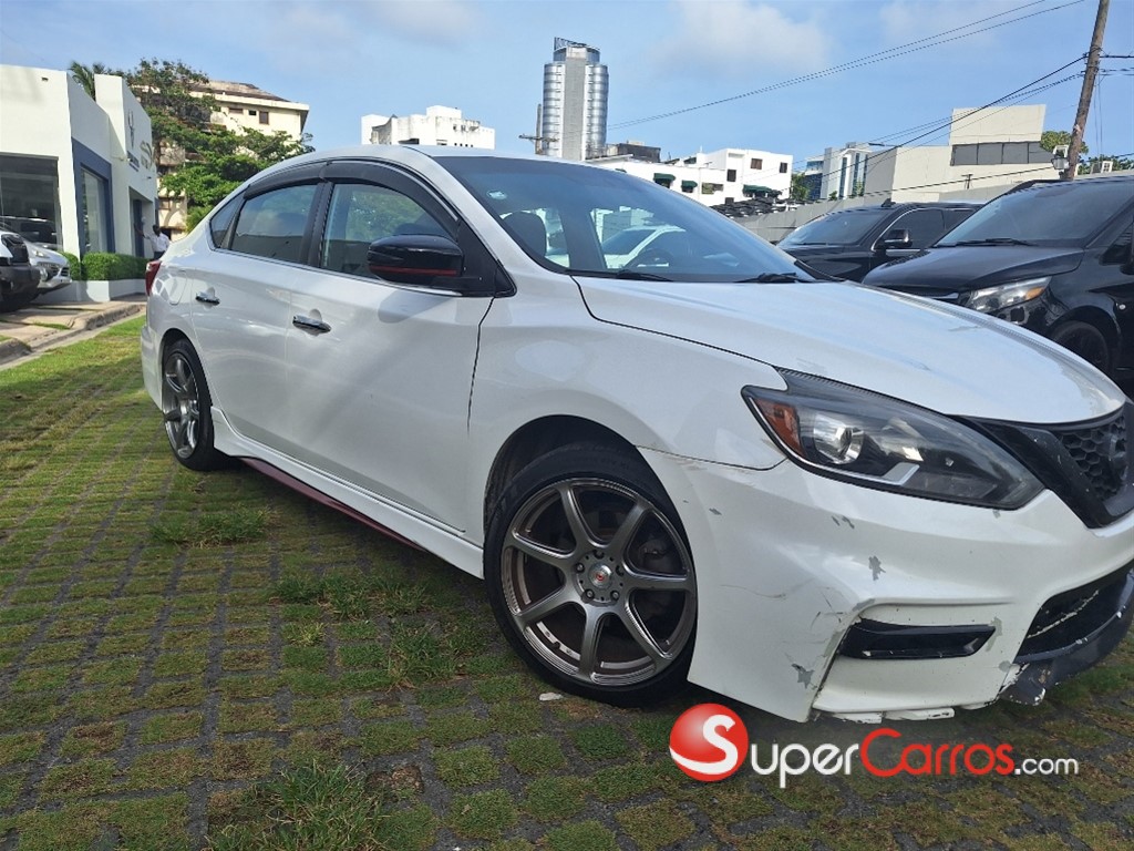 2017 Nissan Sentra SR — foto 3 / 10
