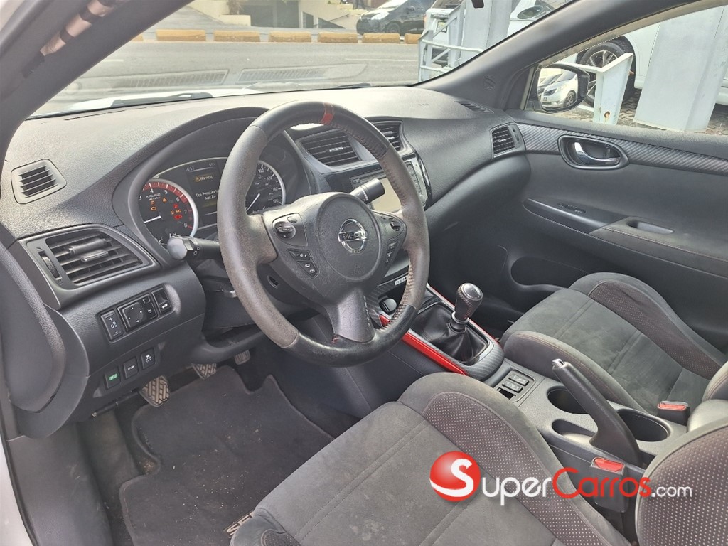2017 Nissan Sentra SR — foto 6 / 10