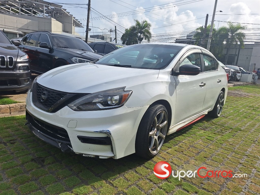 2017 Nissan Sentra SR — foto 10 / 10