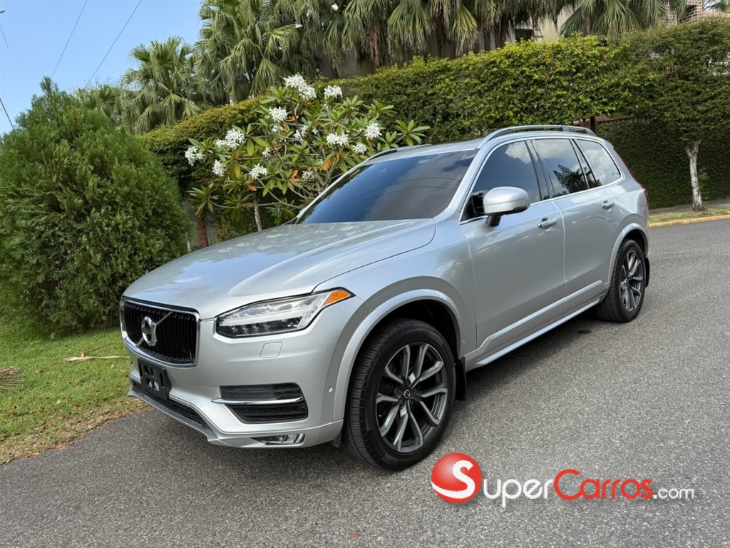 2018 Volvo XC90 Momentum T6