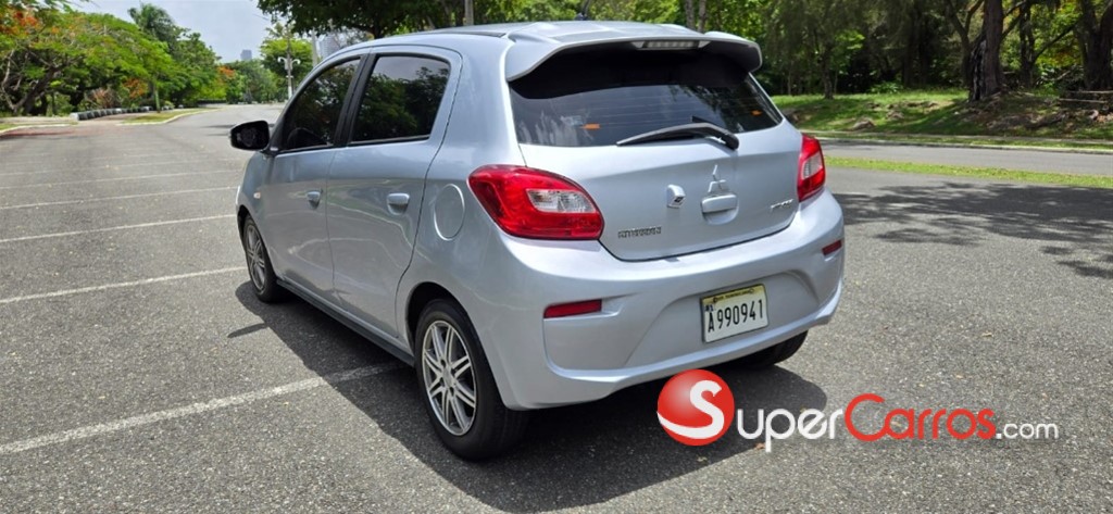 2018 Mitsubishi Motors Mirage ES — foto 4 / 12