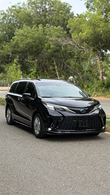 2023 Toyota Sienna XSE — foto 3 / 11