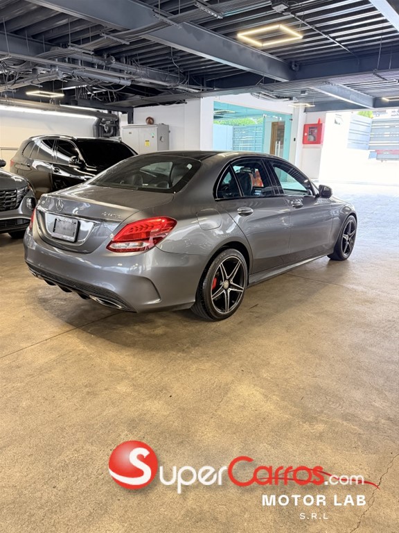 2017 Mercedes-Benz Clase C 300 AMG 4Matic — foto 3 / 9