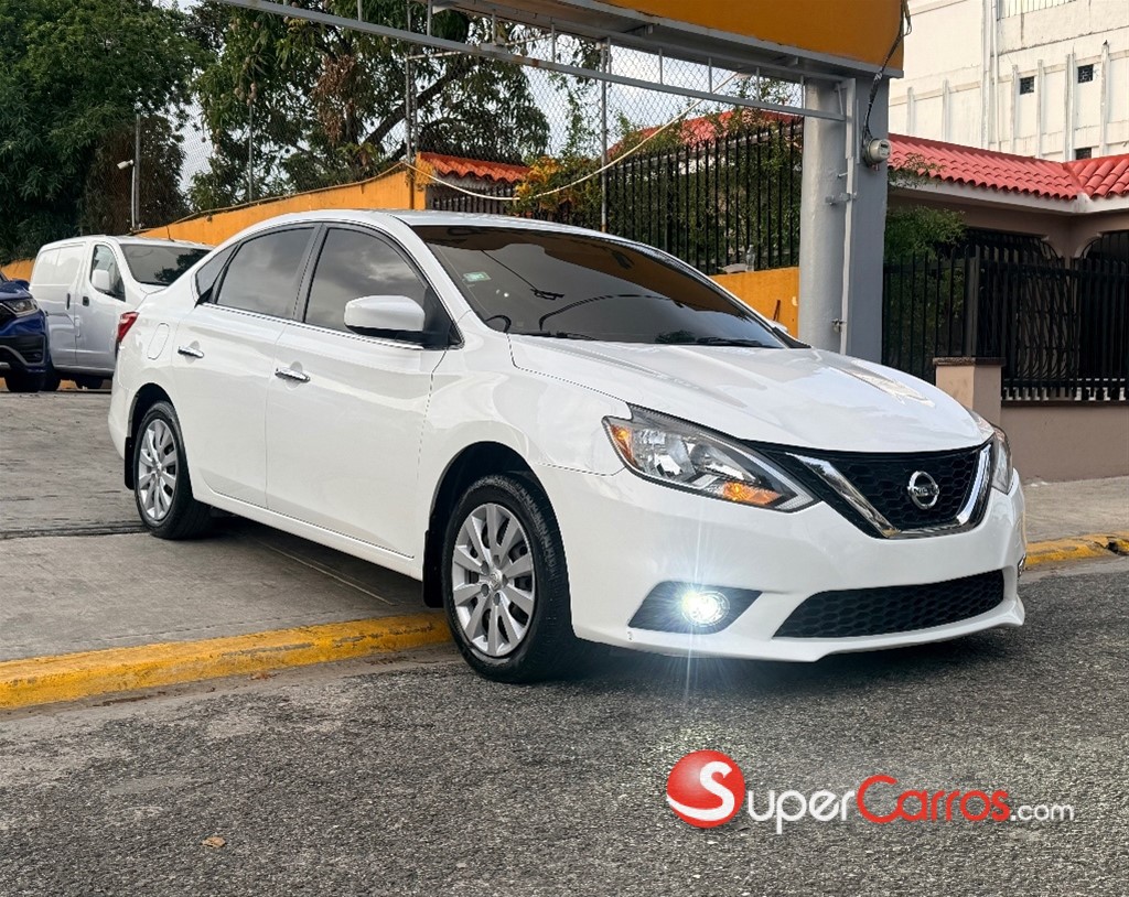 2017 Nissan Sentra SV — foto 4 / 10