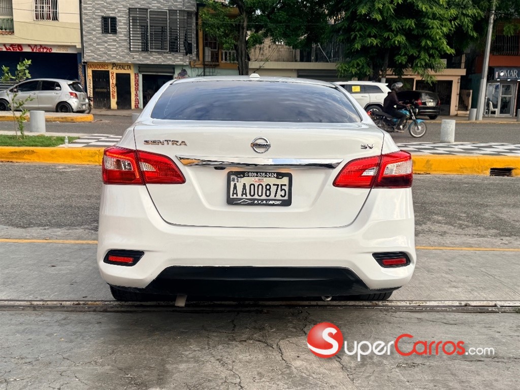 2017 Nissan Sentra SV — foto 8 / 10