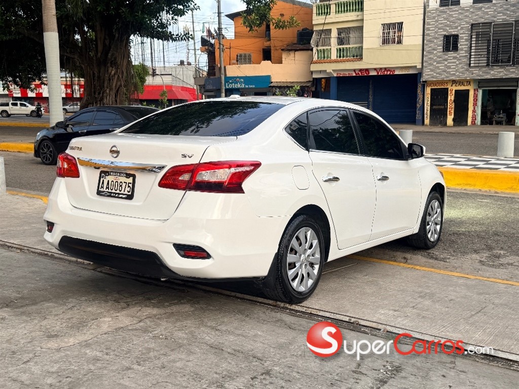 2017 Nissan Sentra SV — foto 9 / 10