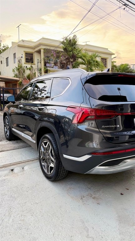 2021 Hyundai Santa Fe Limited — foto 4 / 10