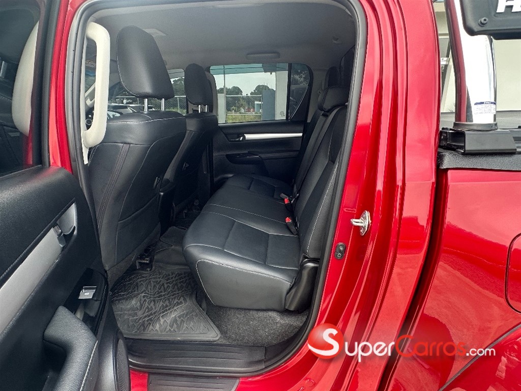 2025 Toyota Hilux SRX — foto 10 / 11