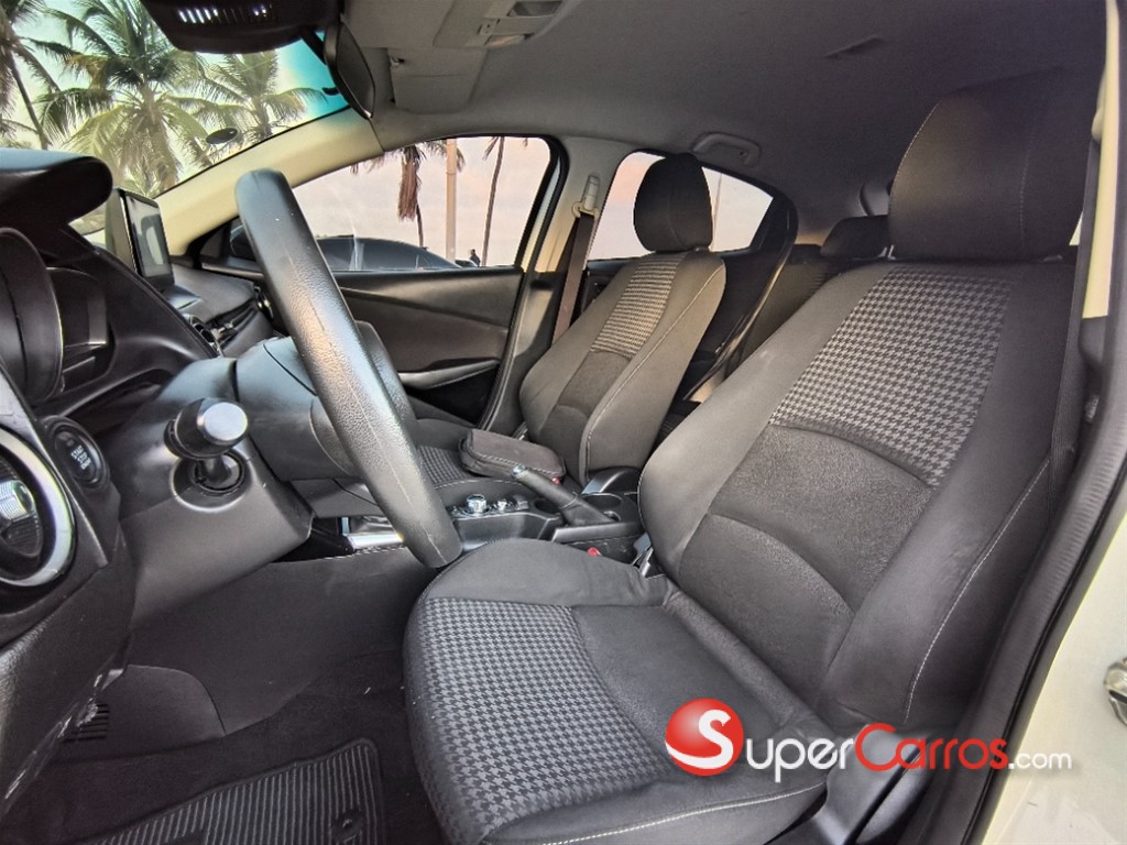 2018 Mazda Demio — foto 9 / 12