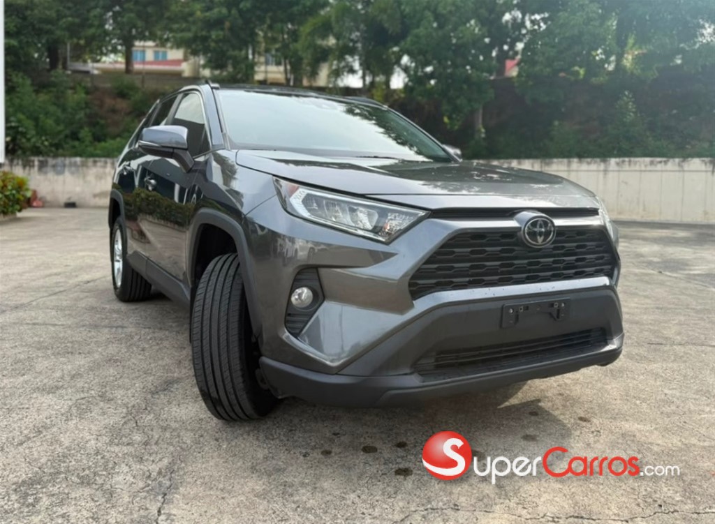 2020 Toyota RAV4 XLE — foto 5 / 11