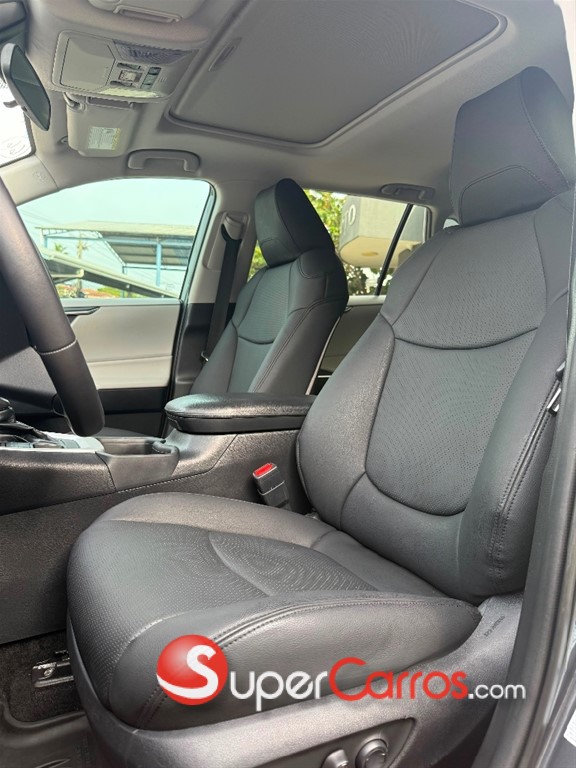 2020 Toyota RAV4 XLE — foto 6 / 11