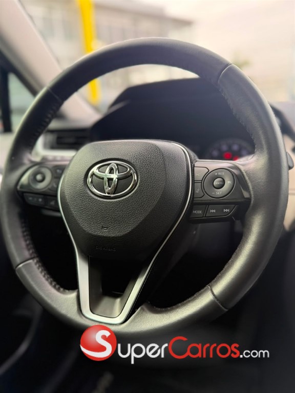 2020 Toyota RAV4 XLE — foto 8 / 11