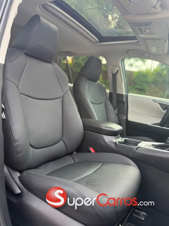 2020 Toyota RAV4 XLE — foto 11 / 11