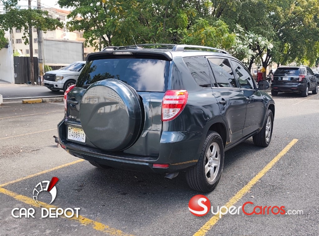 2012 Toyota RAV4 LE — foto 3 / 12