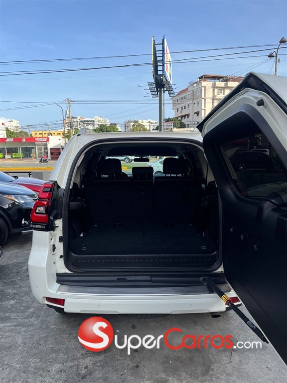 2020 Toyota Land Cruiser Prado TXL — foto 8 / 12
