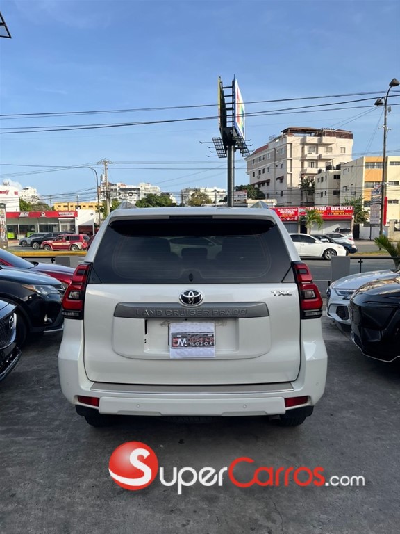 2020 Toyota Land Cruiser Prado TXL — foto 10 / 12
