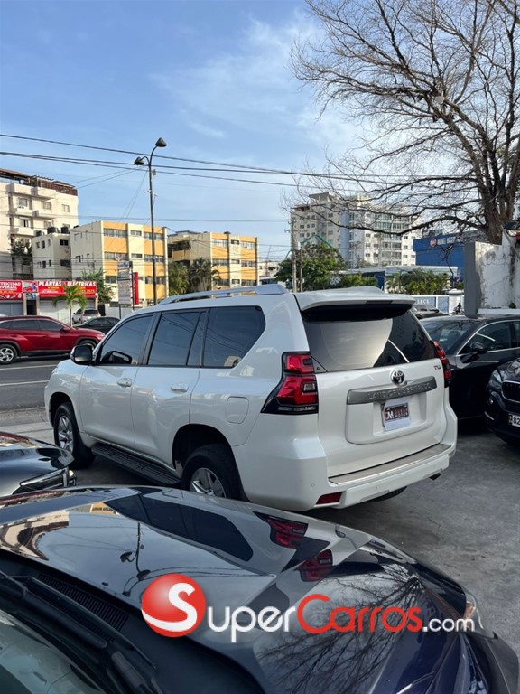 2020 Toyota Land Cruiser Prado TXL — foto 11 / 12