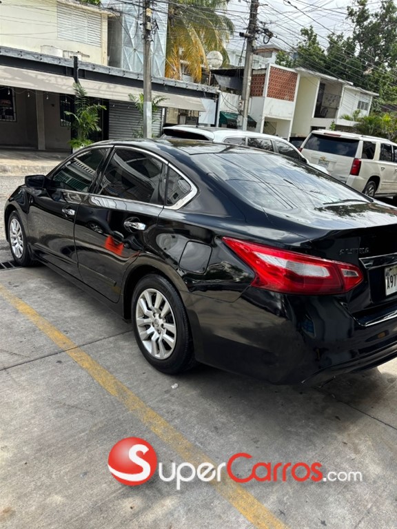 2016 Nissan Altima S — foto 4 / 8