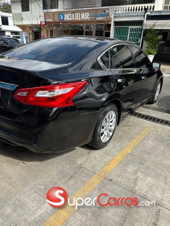 2016 Nissan Altima S — foto 6 / 8