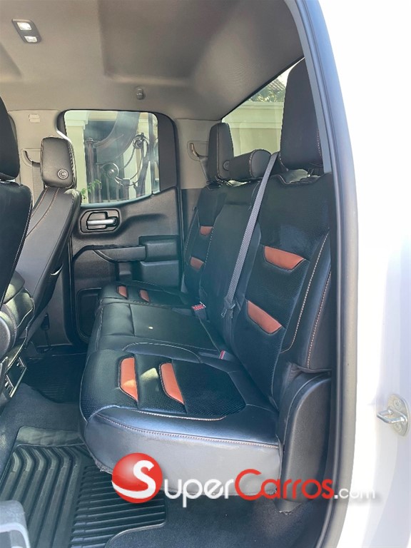 2020 Chevrolet Silverado 1500 LT — foto 8 / 12