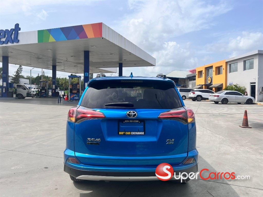 2016 Toyota RAV4 XLE PLUS — foto 4 / 11