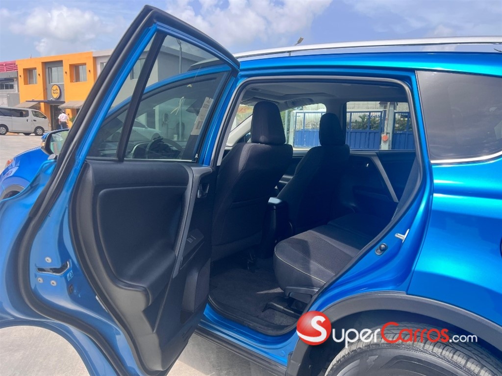 2016 Toyota RAV4 XLE PLUS — foto 8 / 11