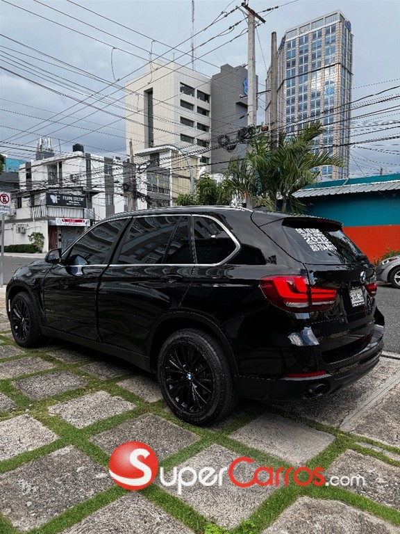 2016 BMW X 5 30D — foto 8 / 12
