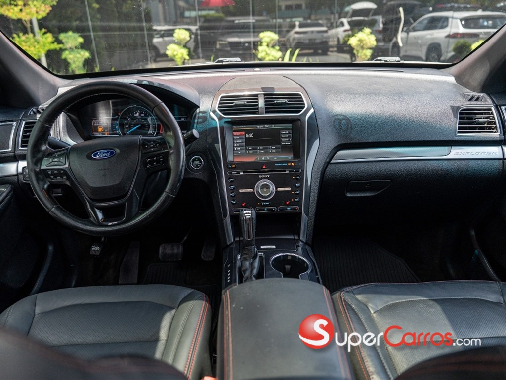 2016 Ford Explorer Sport — foto 4 / 12