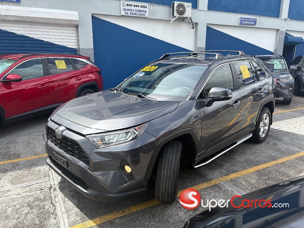 2020 Toyota RAV4 XLE — foto 3 / 10