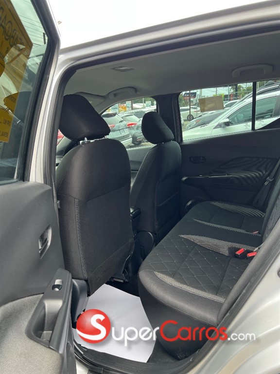 2020 Nissan Kicks — foto 8 / 10