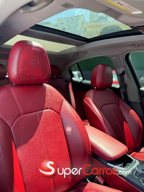 2020 Alfa Romeo Stelvio — foto 7 / 7