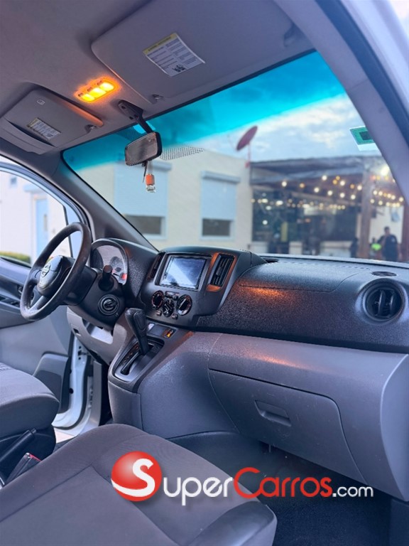 2017 Nissan NV 200 — foto 8 / 9