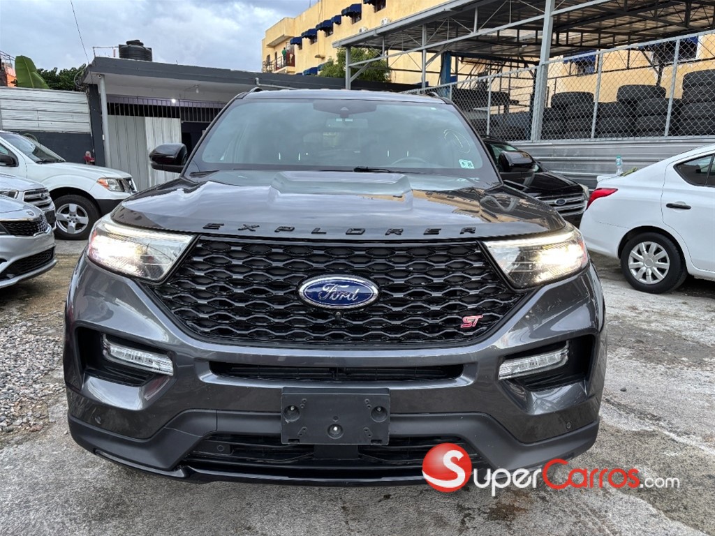 2020 Ford Explorer ST — foto 2 / 12