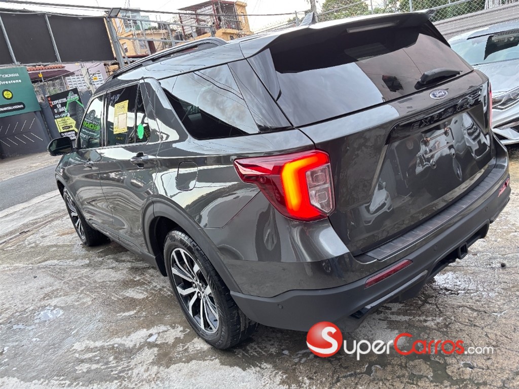 2020 Ford Explorer ST — foto 8 / 12
