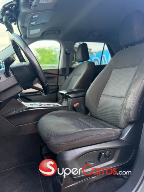 2022 Ford Explorer XLT — foto 6 / 11