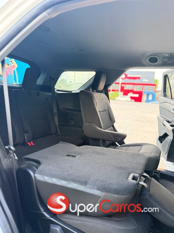 2022 Ford Explorer XLT — foto 11 / 11
