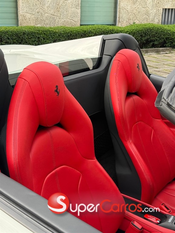 2022 Ferrari F8 Spider — foto 4 / 10