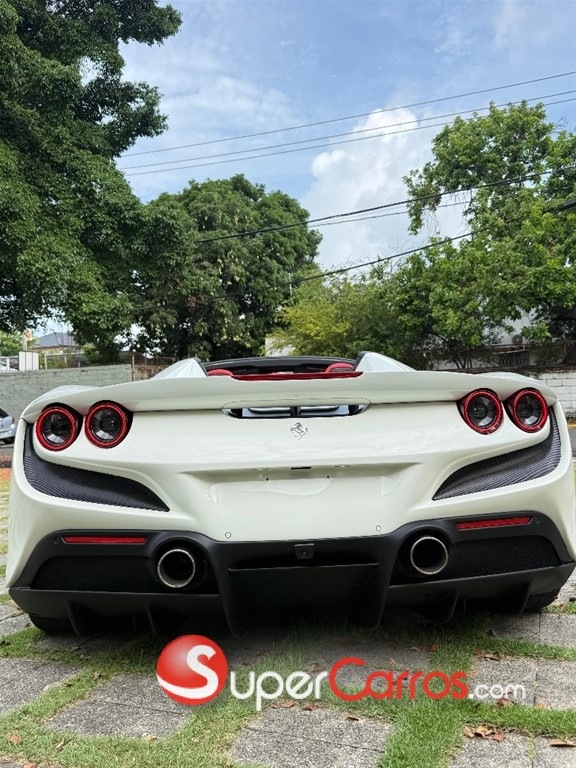 2022 Ferrari F8 Spider — foto 9 / 10
