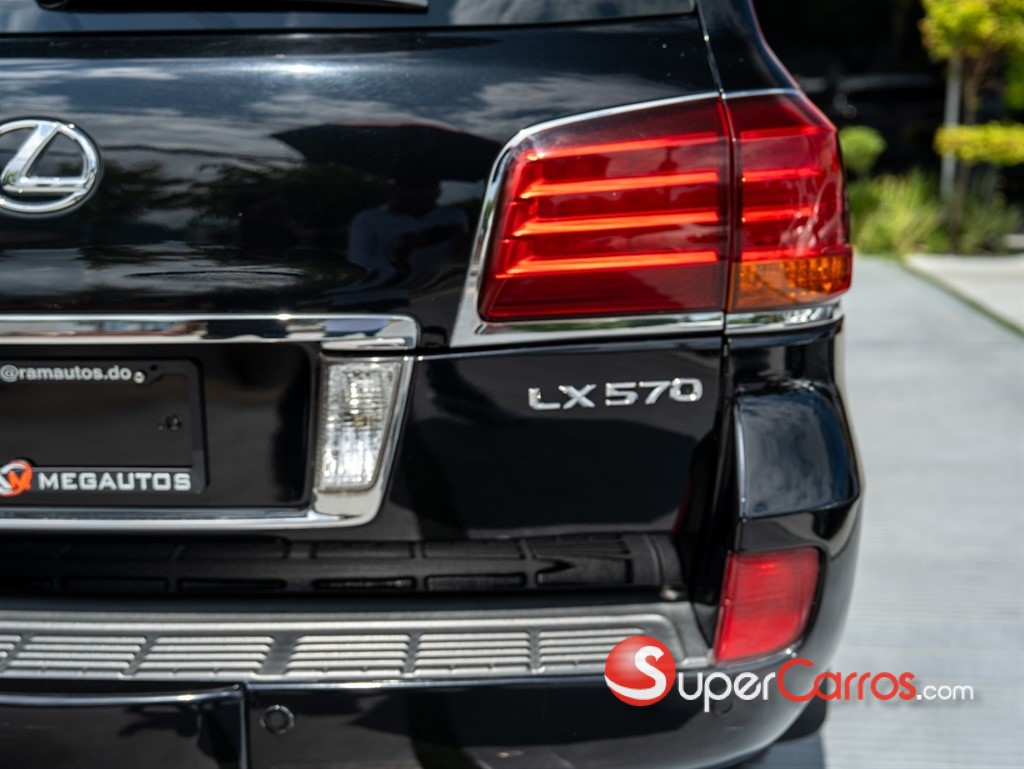 2009 Lexus LX 570 — foto 9 / 12