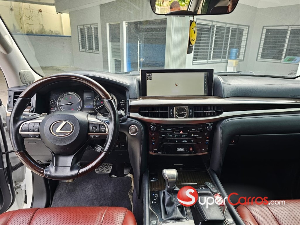 2016 Lexus LX 570 Sport — foto 6 / 8