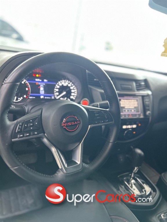 2025 Nissan Navara PRO X4 — foto 3 / 12