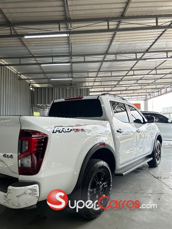 2025 Nissan Navara PRO X4 — foto 6 / 12