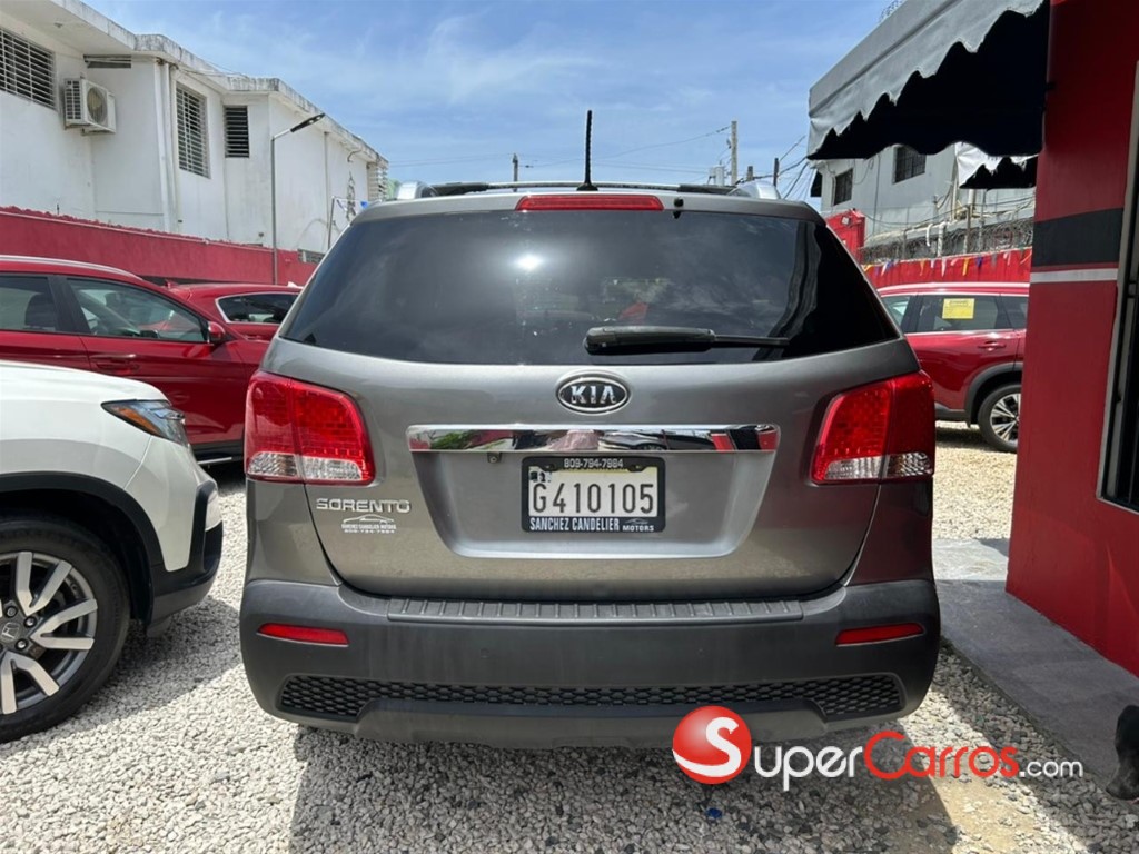 2012 Kia Sorento LX — foto 8 / 11
