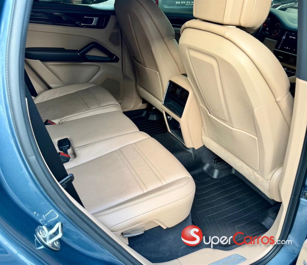 2019 Porsche Cayenne — foto 8 / 12
